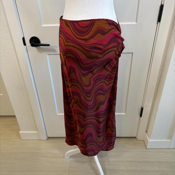 For Love And Lemons Eleanor Midi Skirt Satin Red Women’s Size M Vacation Resort - Picture 4 of 8